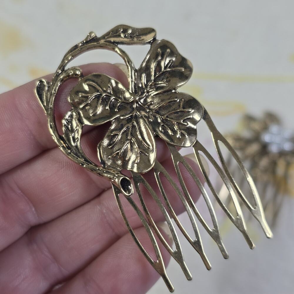 Vintage Gold Tone Floral Hair Combs Faux Pearl Leaf Flower Bridal Lot of 2 - Picture 3 of 5